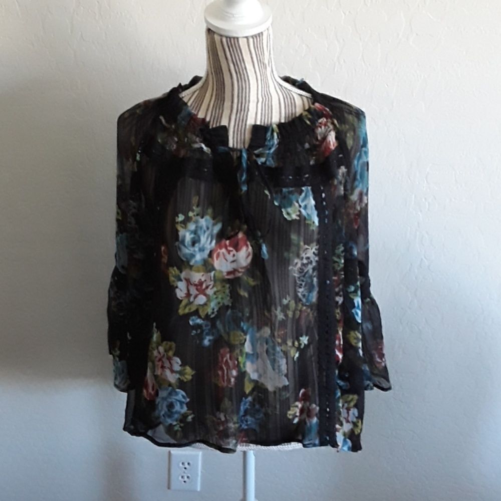 BKE Boutique Floral Sheer Top